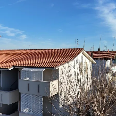 Fano, Trilocale Con Terrazzino A 30mt Dal Mare - F006 Marotta