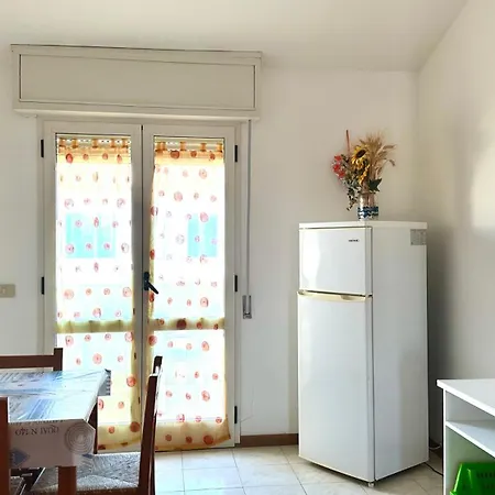 Fano, Trilocale Con Terrazzino A 30mt Dal Mare - F006 Appartamento Fano