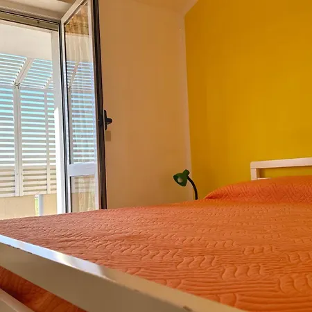 Fano, Trilocale Con Terrazzino A 30mt Dal Mare - F006 Fano